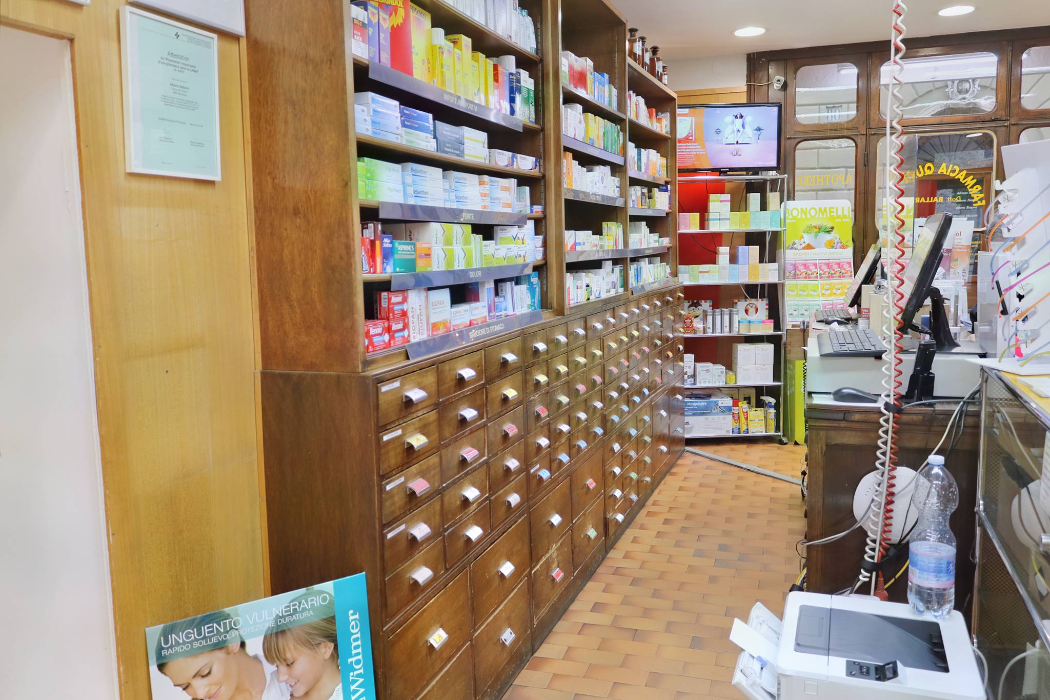 Farmacia Quattrini (17)